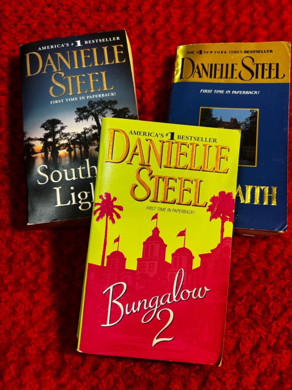 Danielle Steel Romance Bundle - 3 Paperback Novels 📚💋